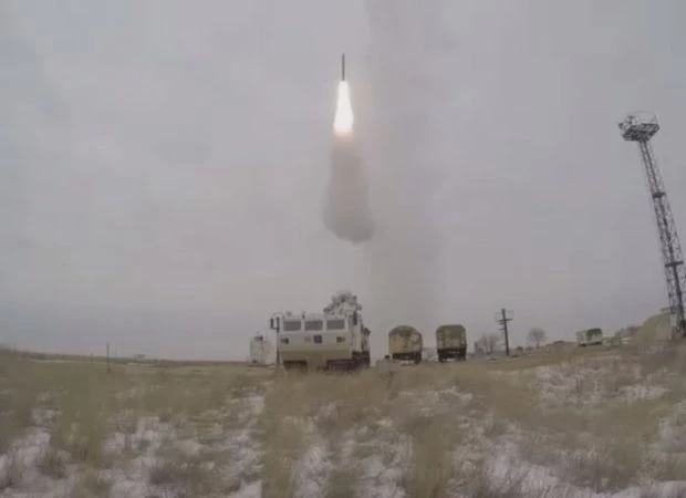 Επί ποδός πολέμου – Η Ρωσία δοκιμάζει νέο σύστημα αεράμυνας στην Αρκτική – Βίντεο